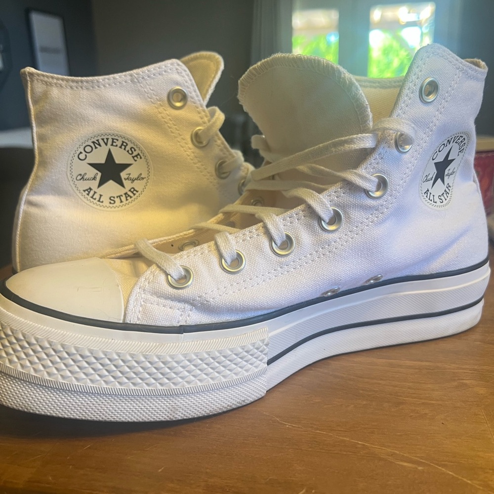 Converse White High-Top Sneakers Classic Design
